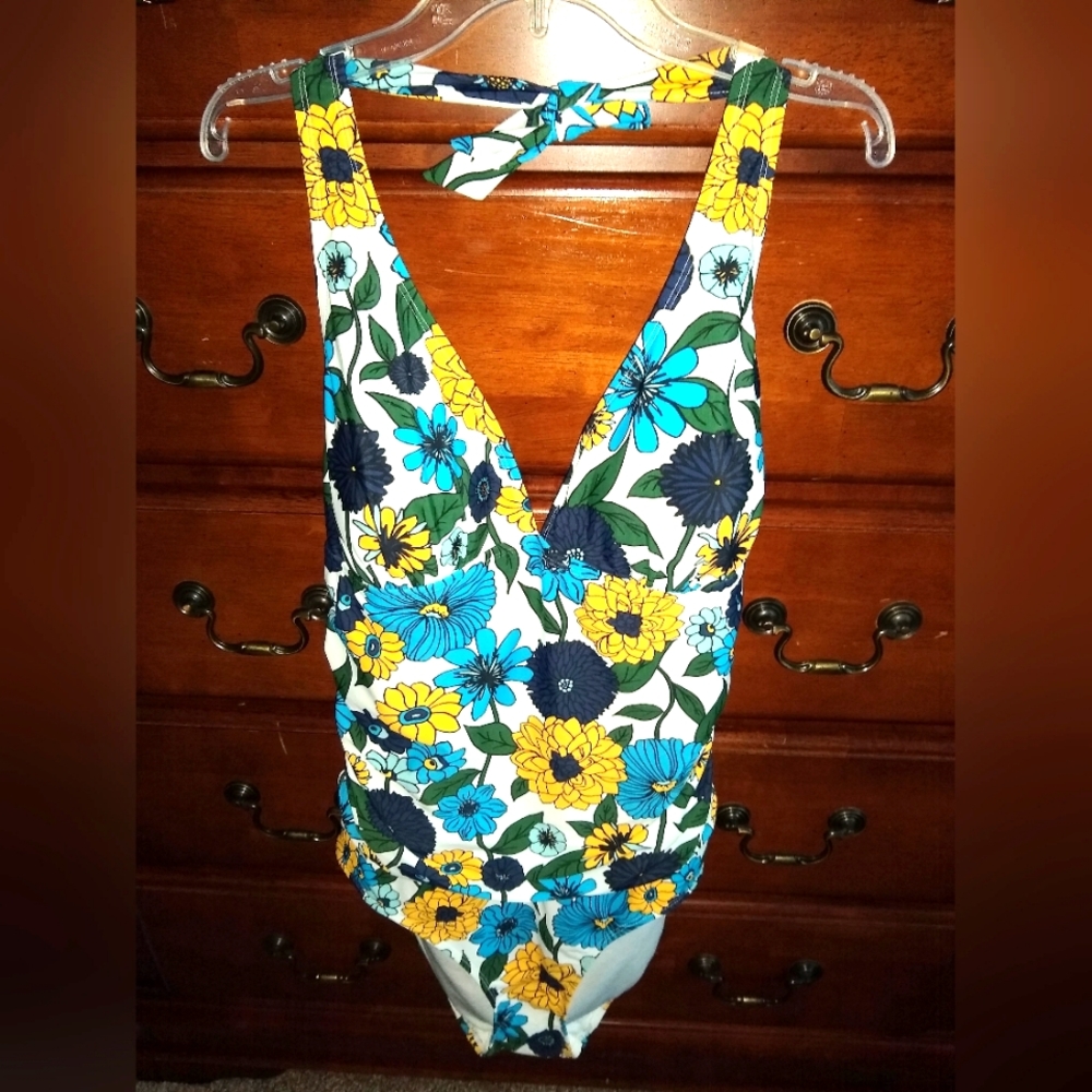 Ladies Ruched Front One Piece Swimsuit